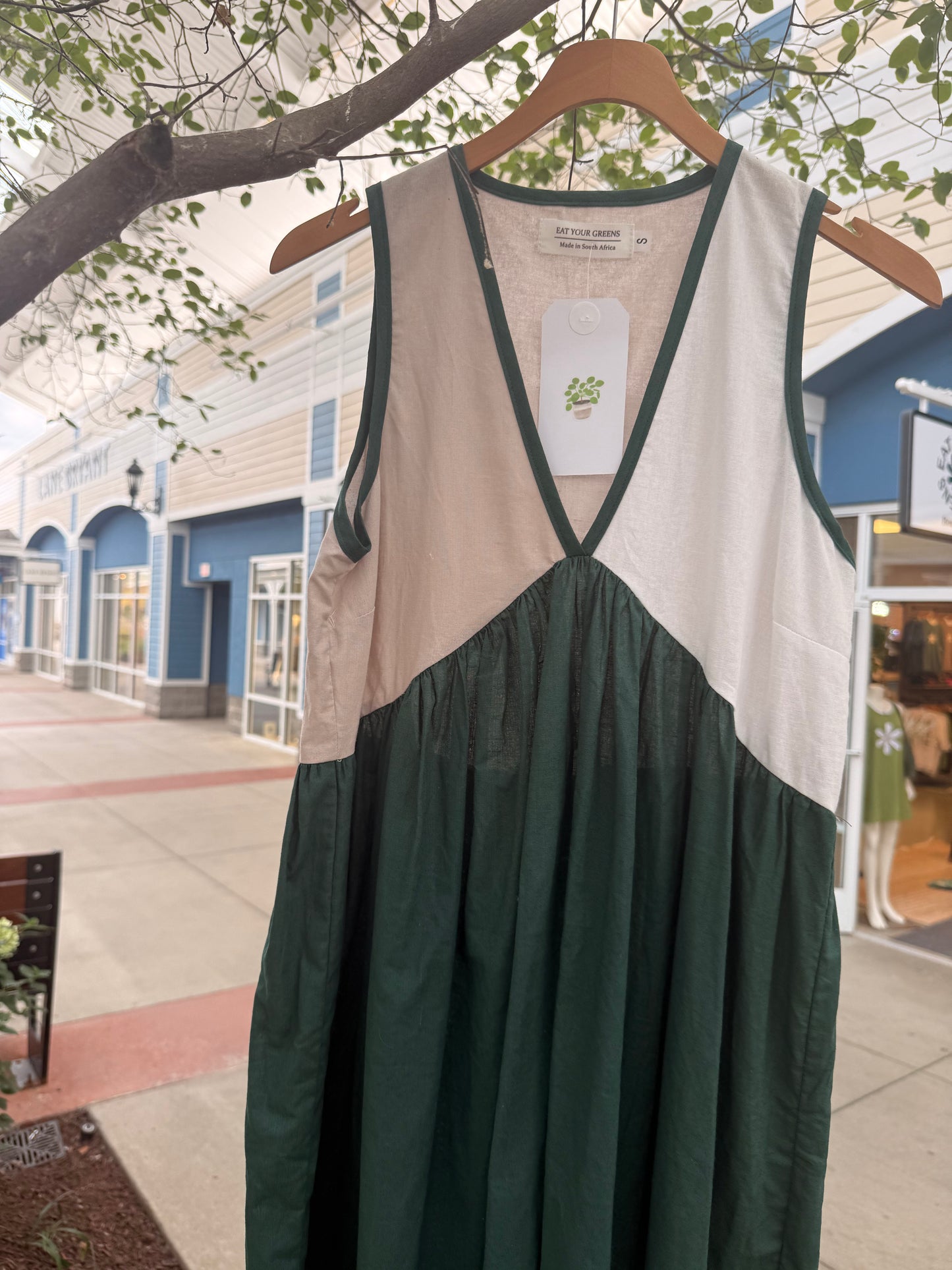 EYG GREEN V DRESS