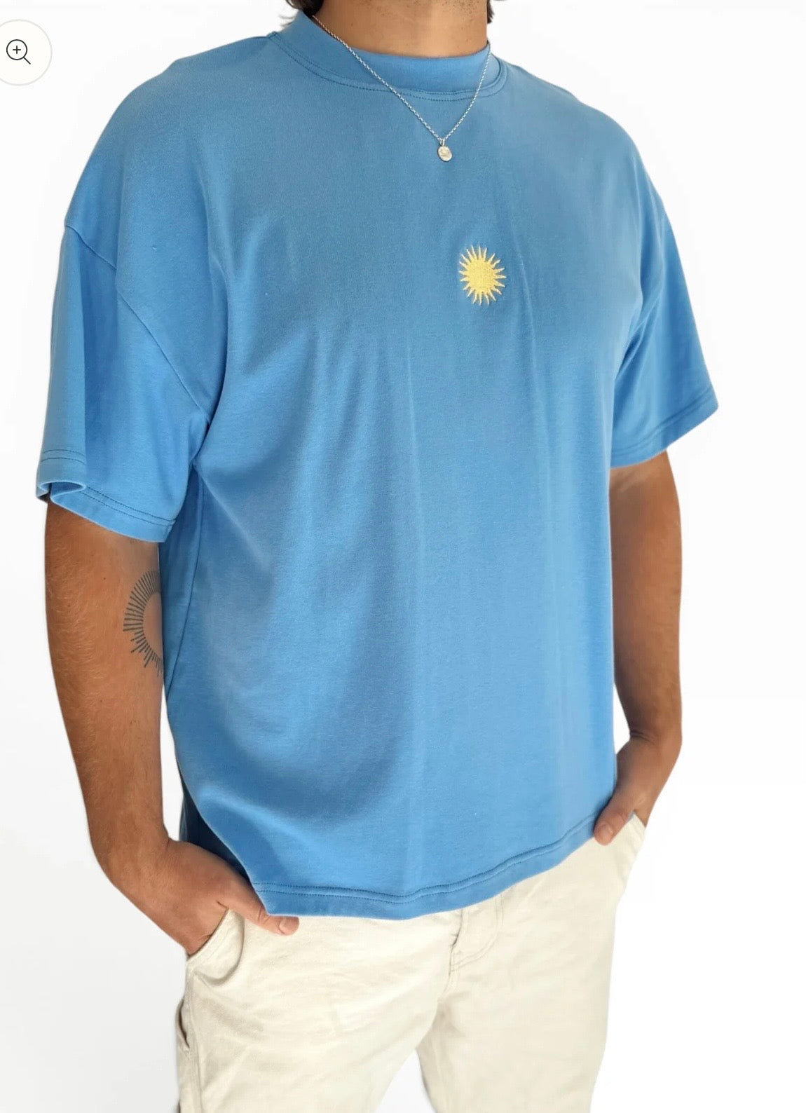 RETRO CLUB BLUE SUNBURST TEE