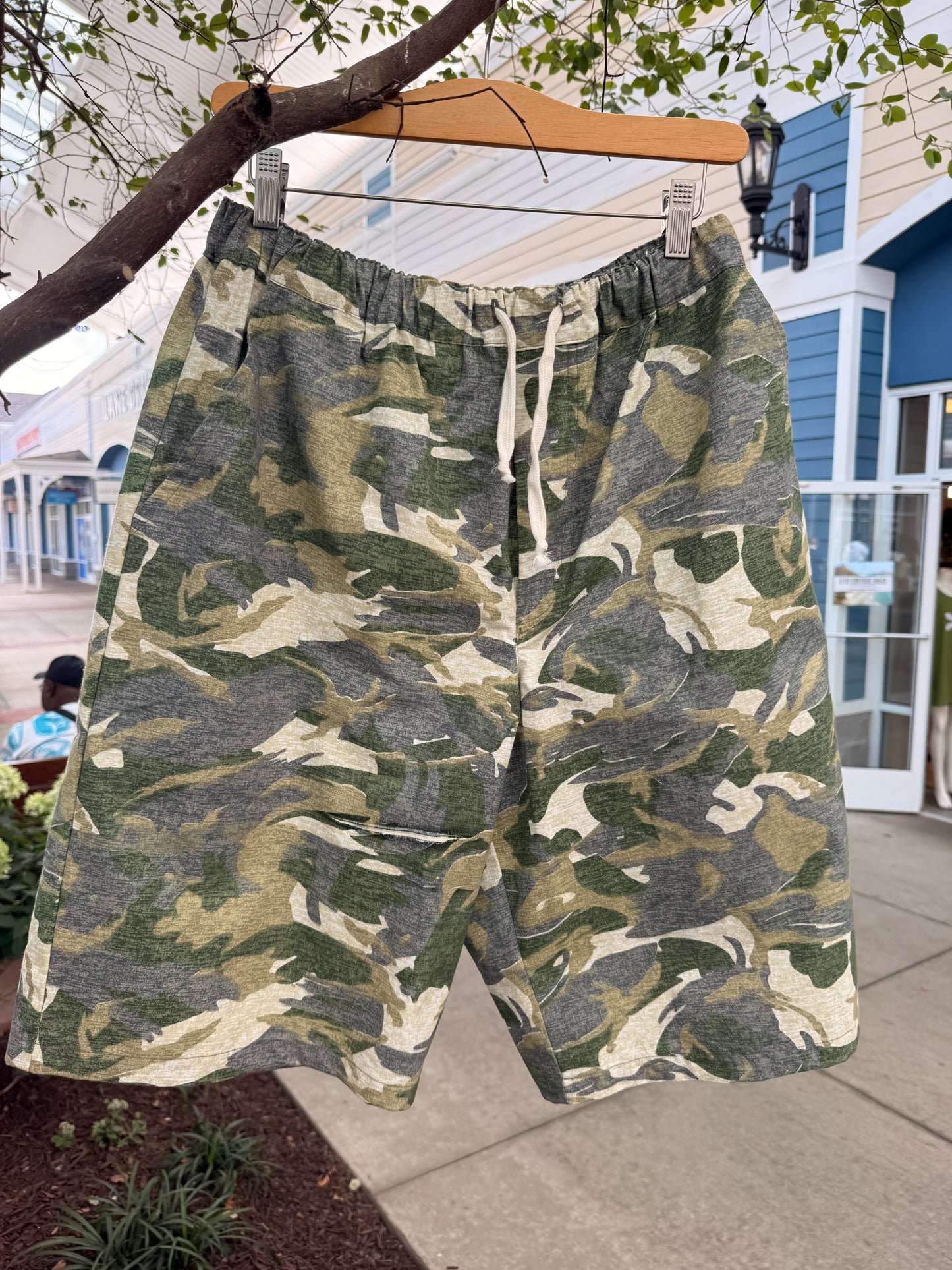 EYG CAMO LONG SHORTS