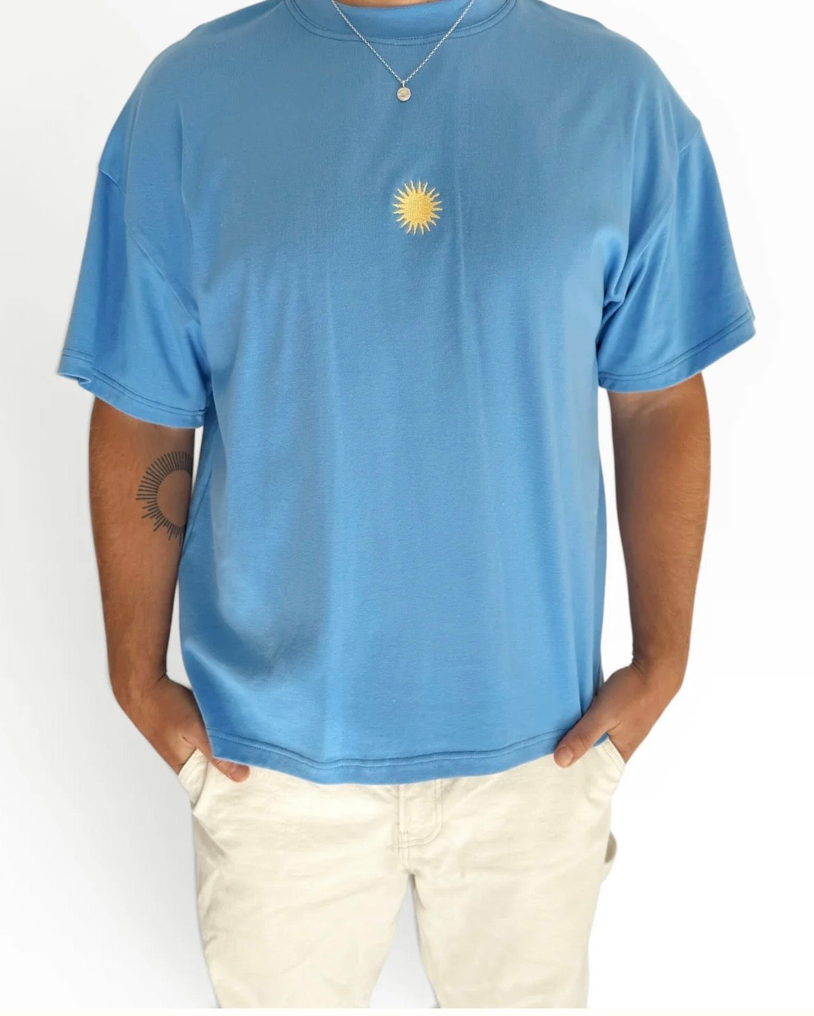 RETRO CLUB BLUE SUNBURST TEE
