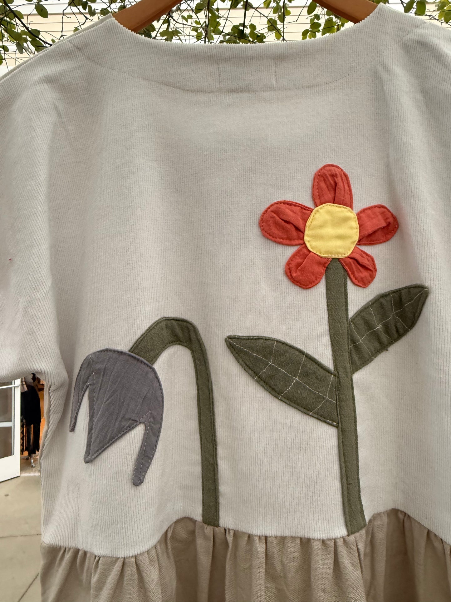EYG CORD SHORTSLEEVE FLOWER/SUN DRESS