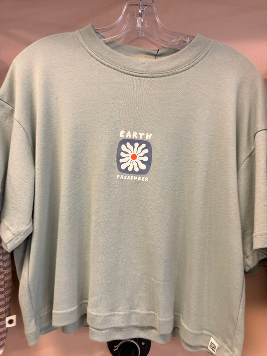 RETRO CLUB EARTH PASSENGER CROPPED TEE
